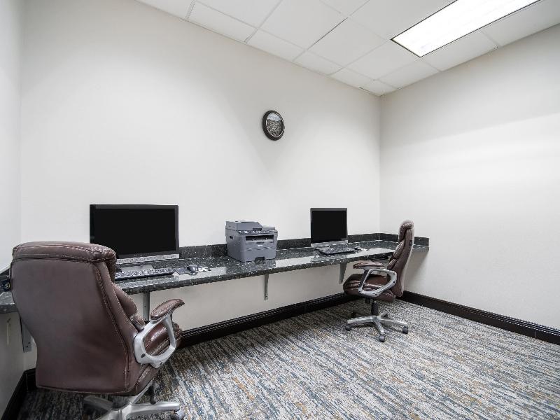 Hawthorn Suites By Wyndham Lubbock image