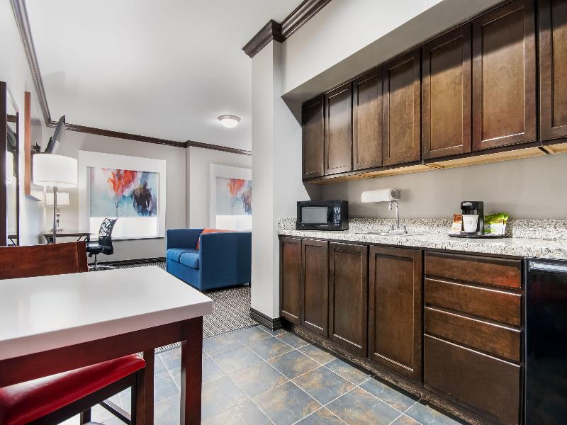 Hawthorn Suites By Wyndham Lubbock image