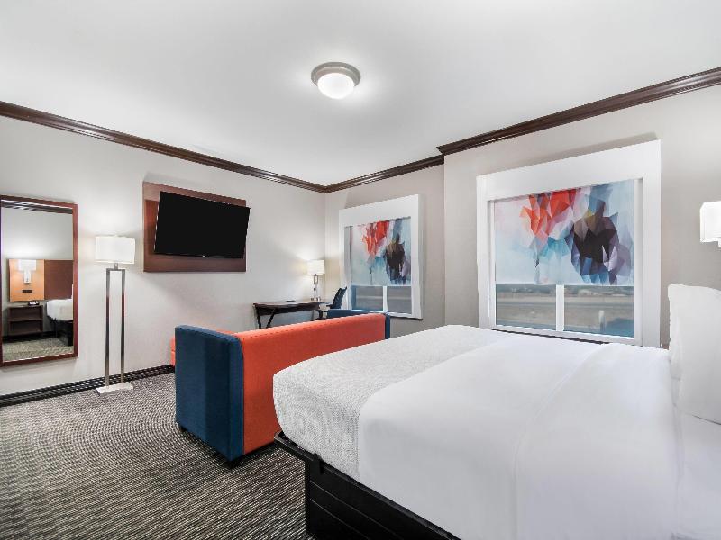Hawthorn Suites By Wyndham Lubbock image