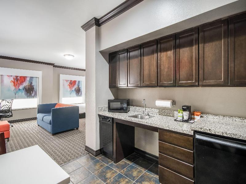 Hawthorn Suites By Wyndham Lubbock image