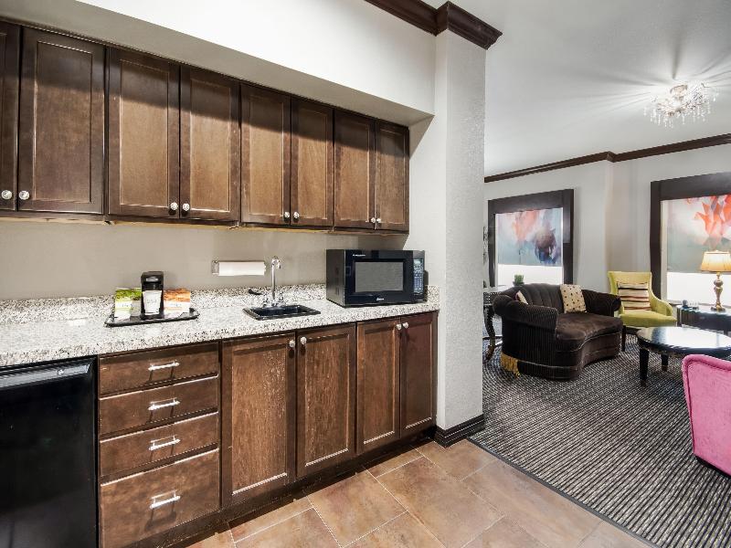 Hawthorn Suites By Wyndham Lubbock image