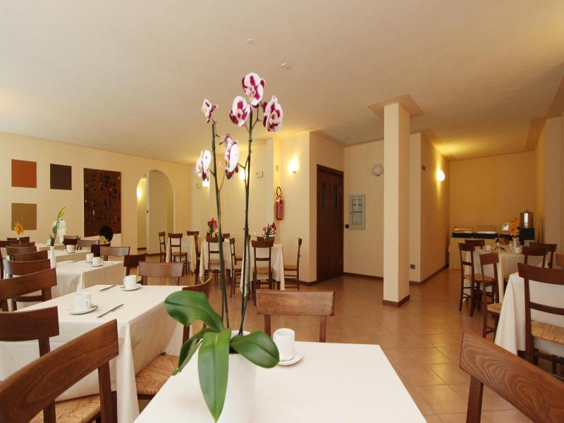 Hotel Garni Al Poggio image