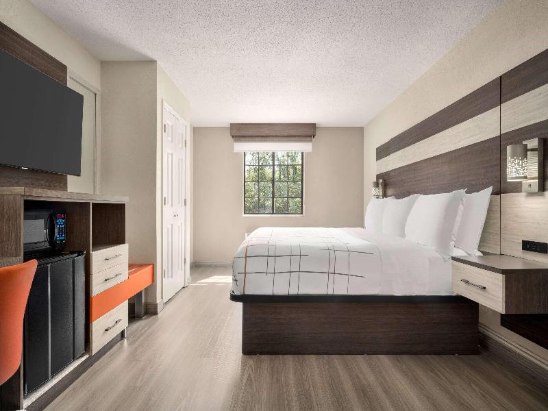 La Quinta Inn Lexington image