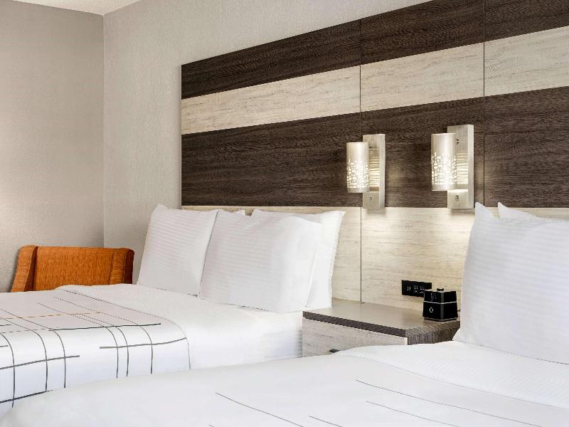 La Quinta Inn Lexington image