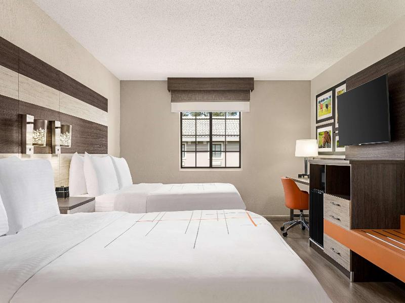 La Quinta Inn Lexington image