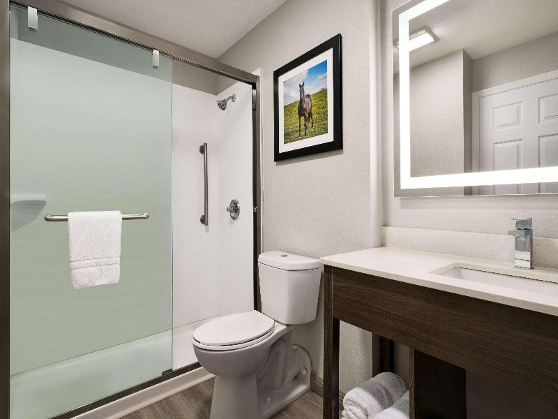 La Quinta Inn Lexington image