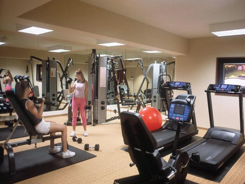 Courtyard By Marriott Los Angeles Sherman Oaks image