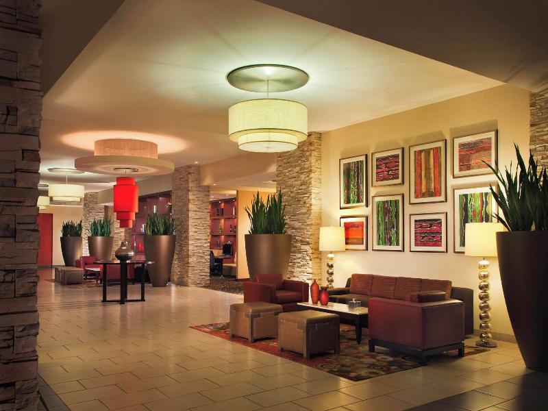 Courtyard By Marriott Los Angeles Sherman Oaks image