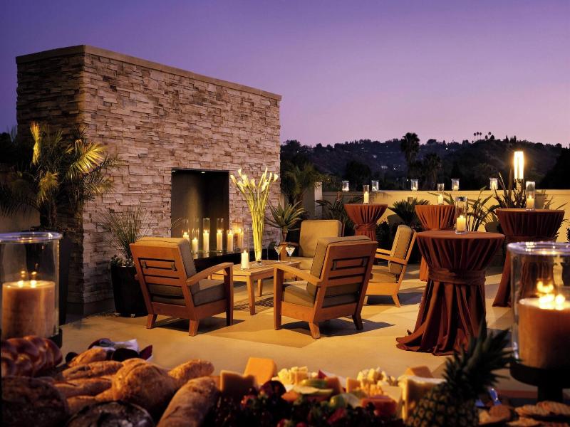 Courtyard By Marriott Los Angeles Sherman Oaks image