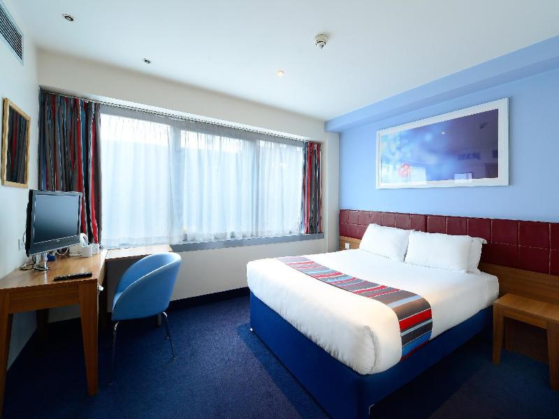 Travelodge Aldgate East image