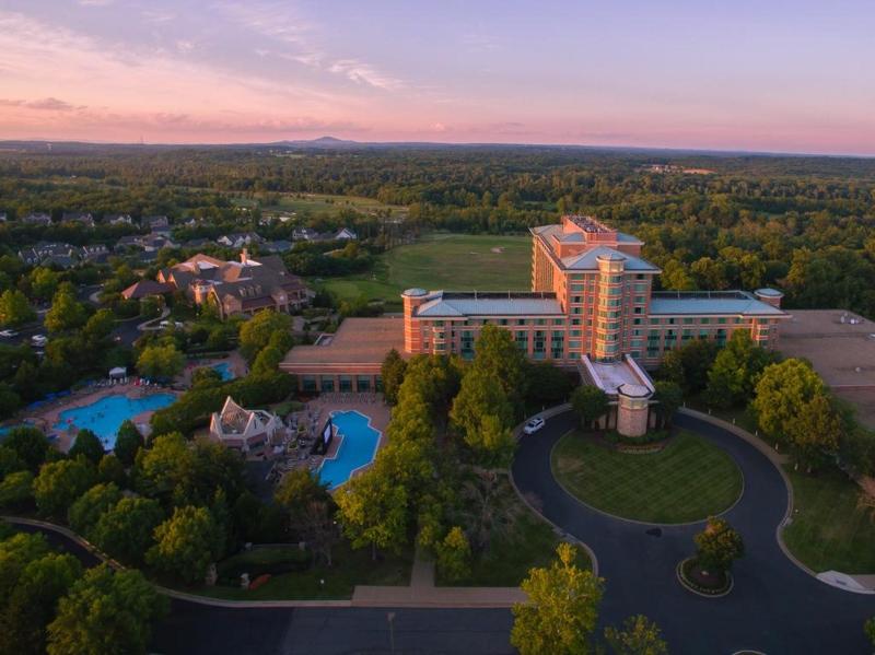Lansdowne Resort image