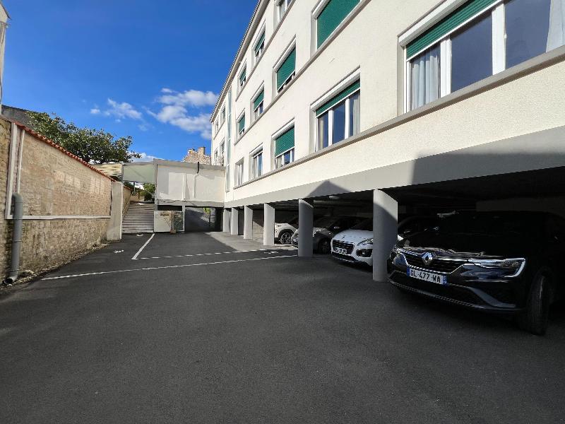 Brit Hotel Du Parc Niort image