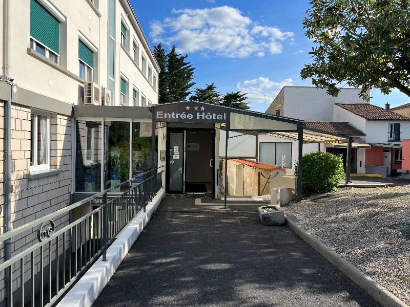 Brit Hotel Du Parc Niort image