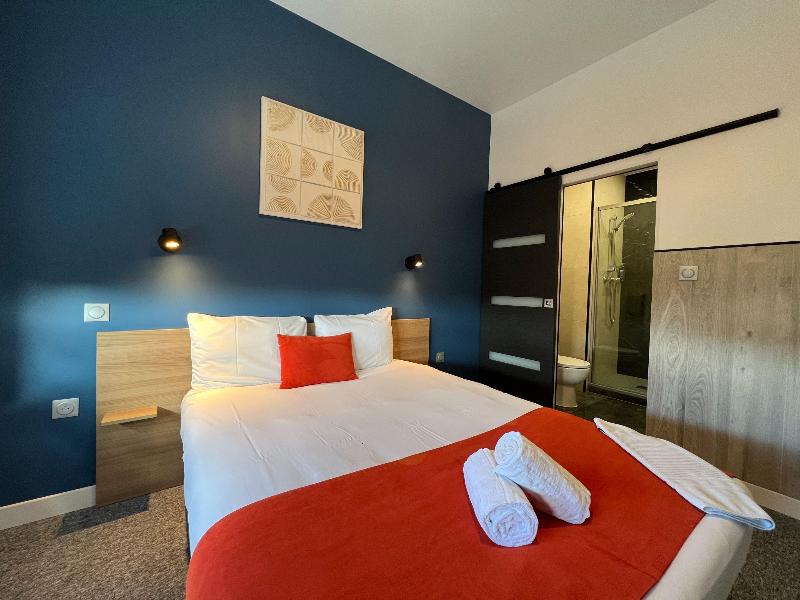Brit Hotel Du Parc Niort image