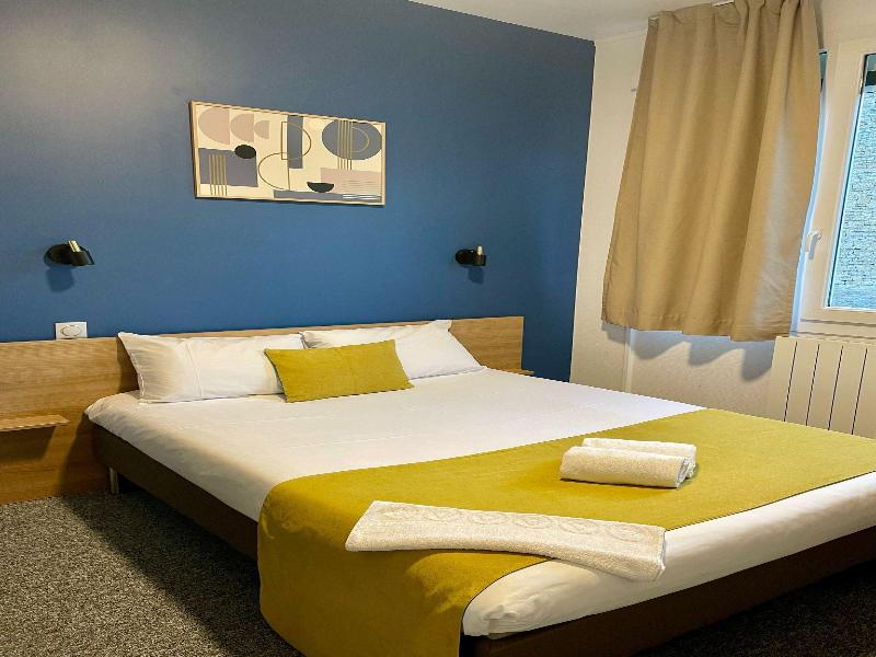 Brit Hotel Du Parc Niort image