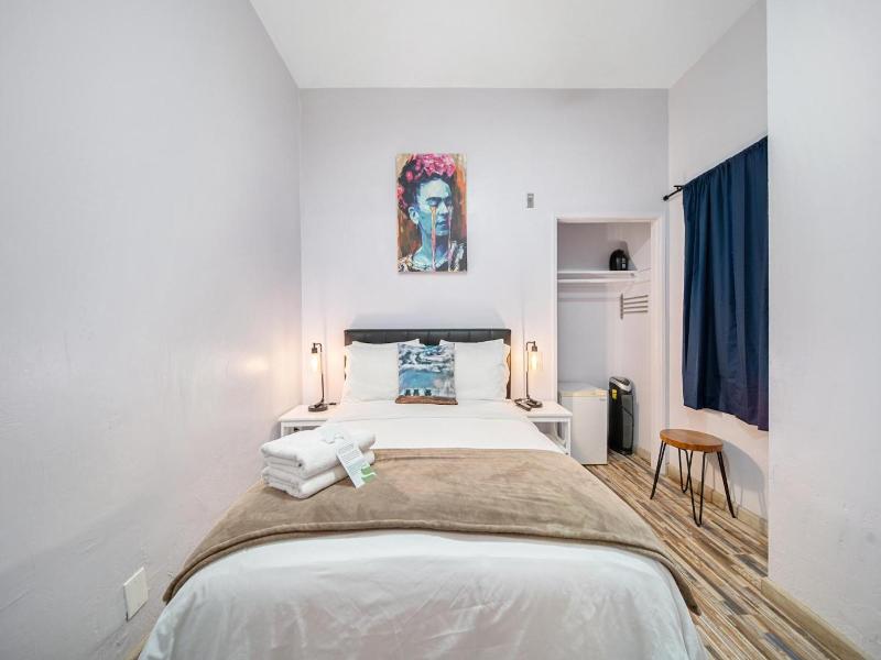 Venice Beach Cotel image