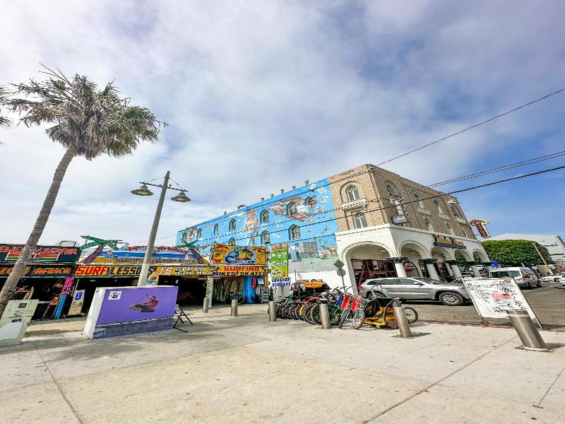 Venice Beach Cotel image