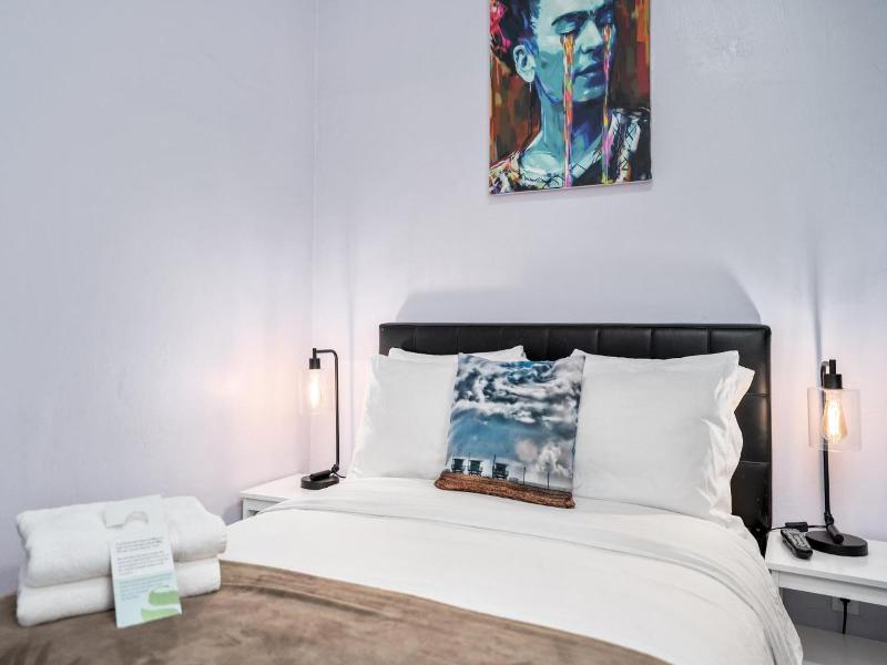 Venice Beach Cotel image