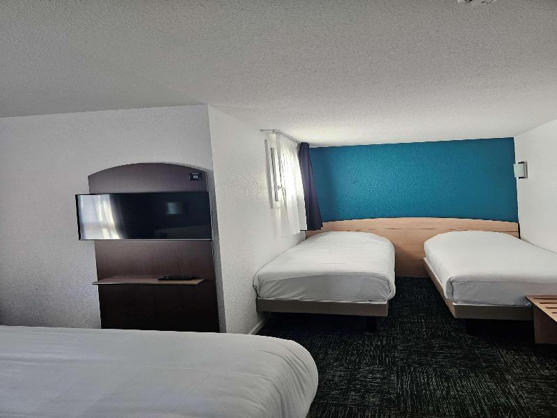 QUADRUPLE THREE BEDS