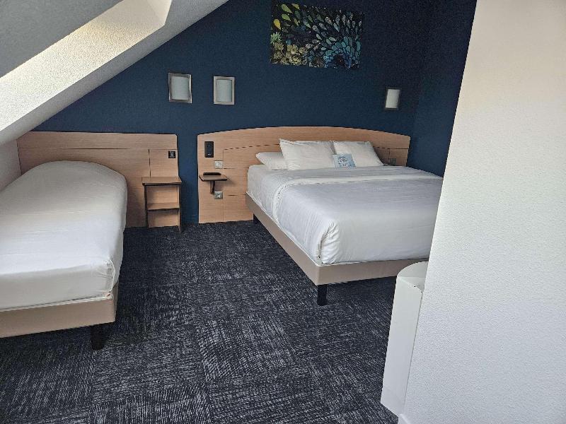 Kyriad Niort Espace Mendes-France image