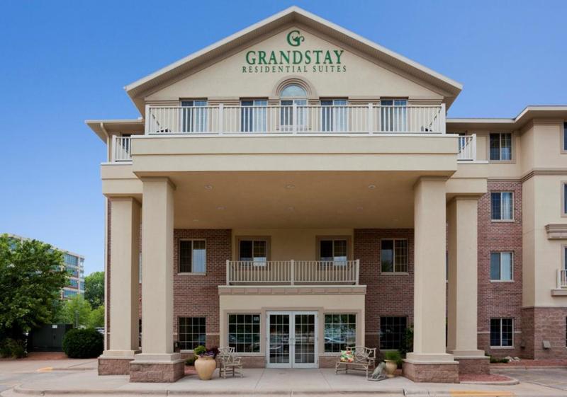 GrandStay Residential Suites La Crosse