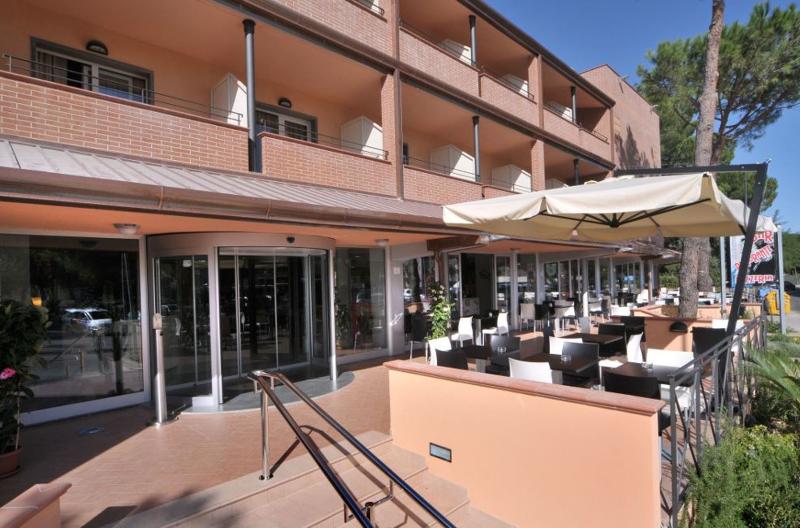 Riva dei Cavalleggeri image