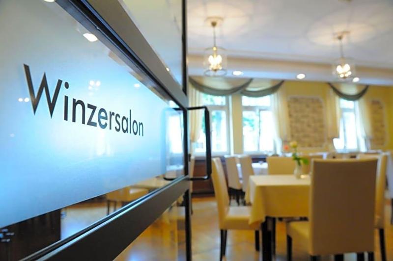 Zur Alten Schmiede image