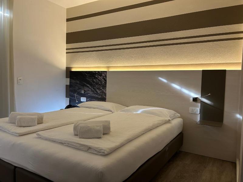 Hotel San Carlo image