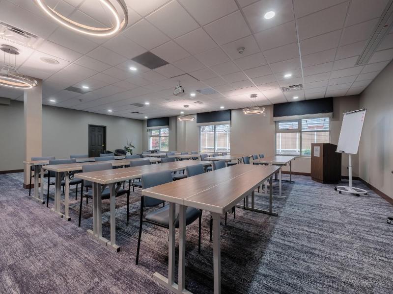 Four Points by Sheraton Louisville Airport image