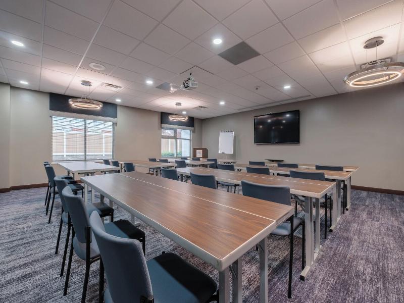 Four Points by Sheraton Louisville Airport image