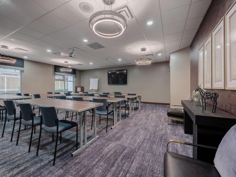 Four Points by Sheraton Louisville Airport image