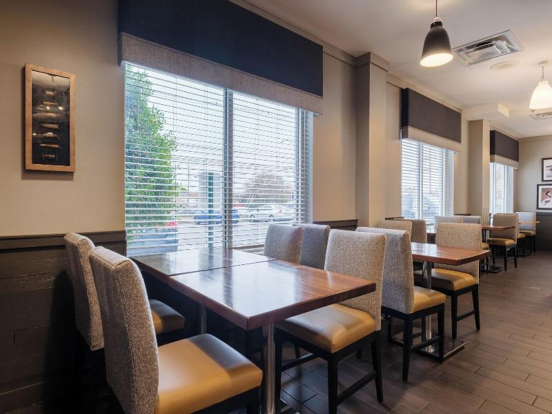 Four Points by Sheraton Louisville Airport image