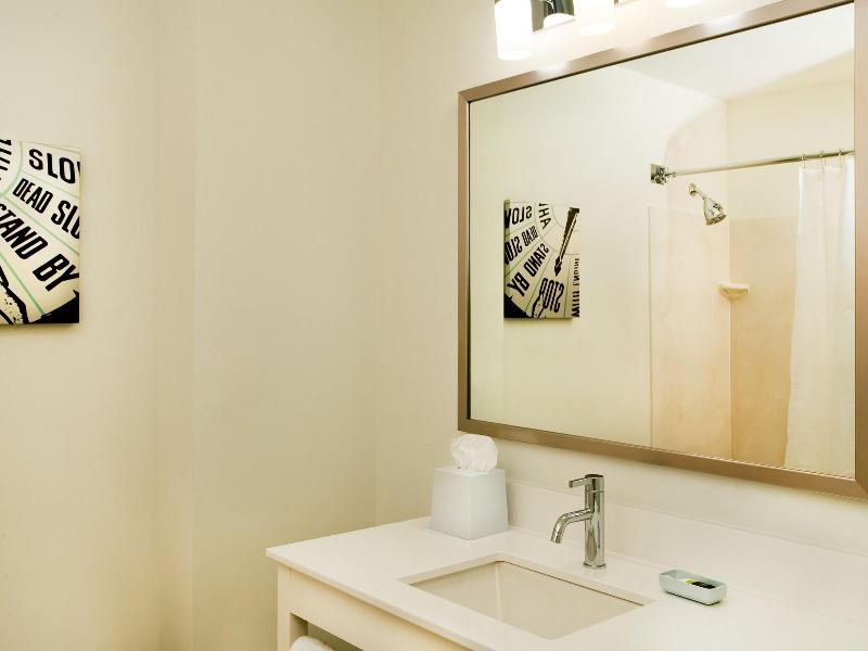 Four Points by Sheraton Louisville Airport image