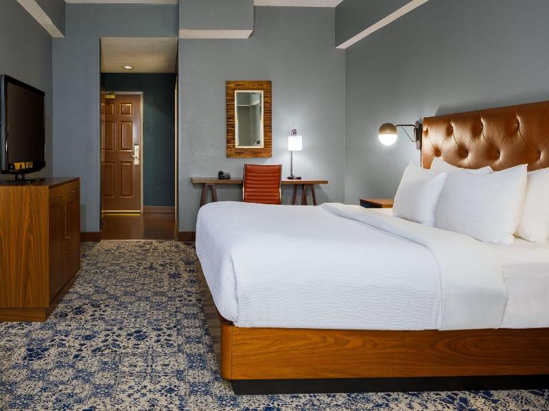 Four Points by Sheraton Louisville Airport image