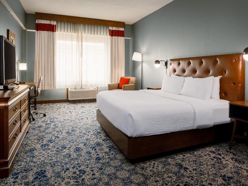 Four Points by Sheraton Louisville Airport image