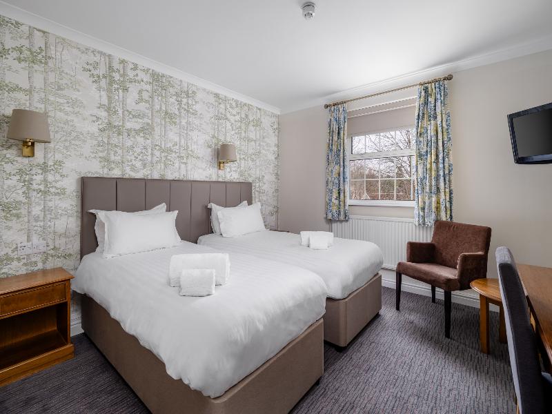 Reigate Manor image