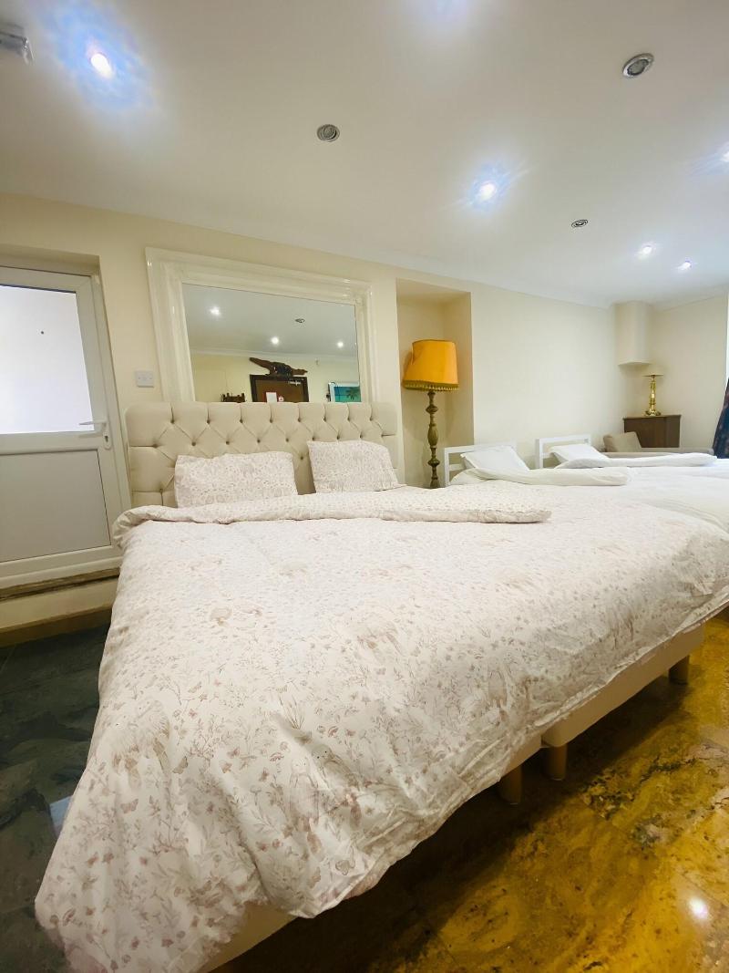 Aron Guest House image