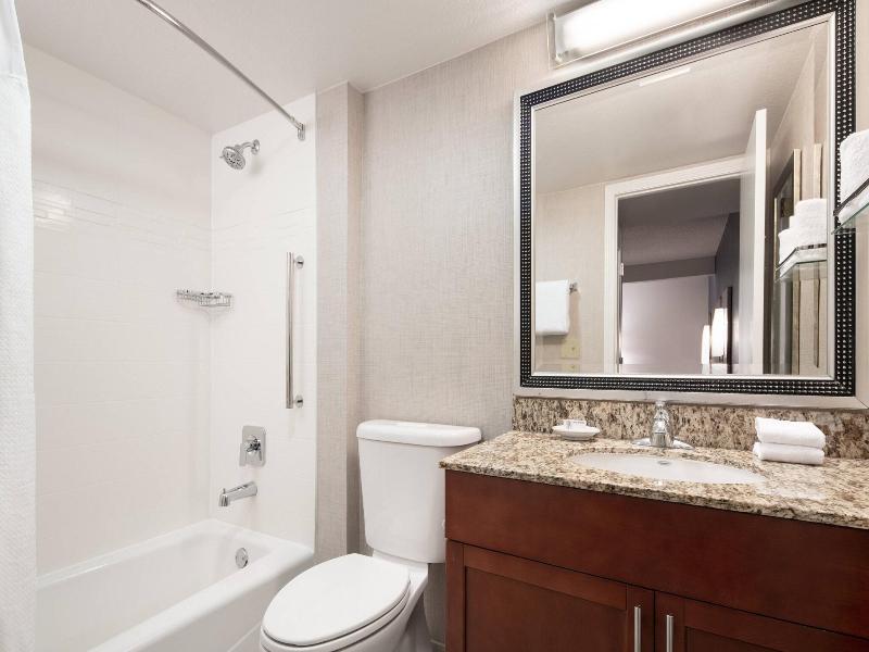 QUADRUPLE TWO BEDROOMS WITH KITCHENETTE