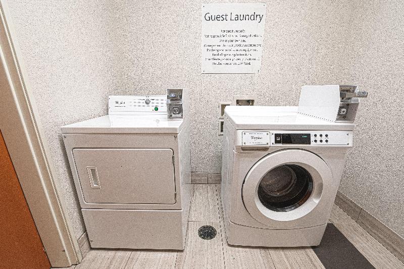 Holiday Inn Express Hotel & Suites East Lansing