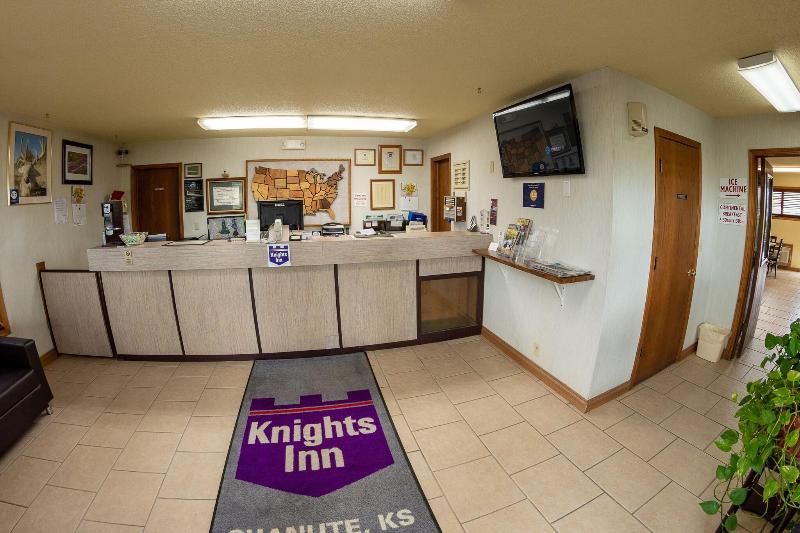 Knights Inn Chanute image
