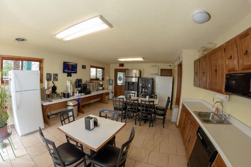 Knights Inn Chanute image