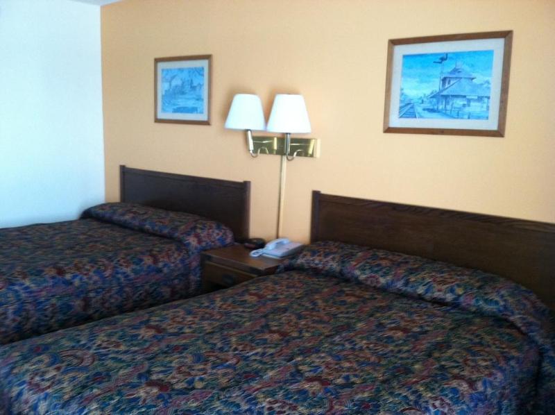 Knights Inn Chanute image