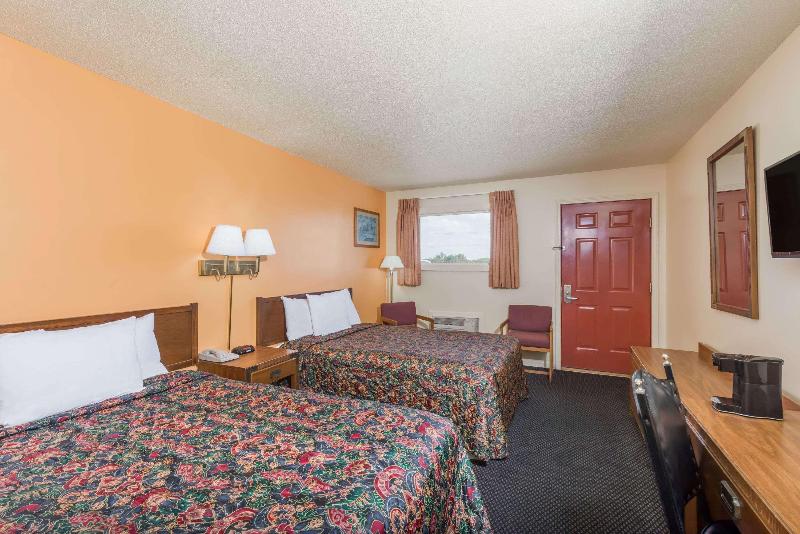 Knights Inn Chanute image