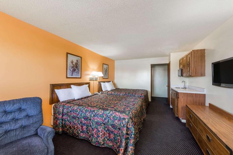 Knights Inn Chanute image