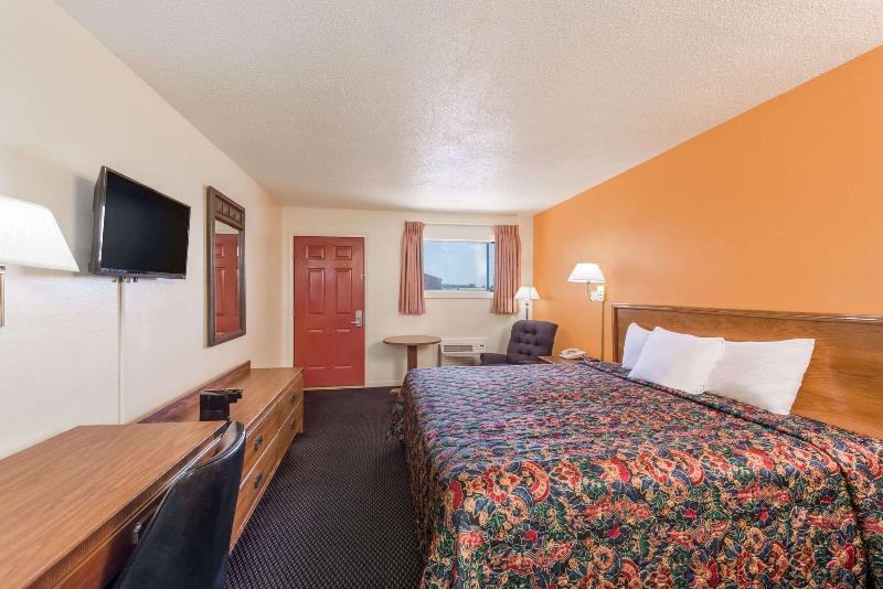 Knights Inn Chanute image