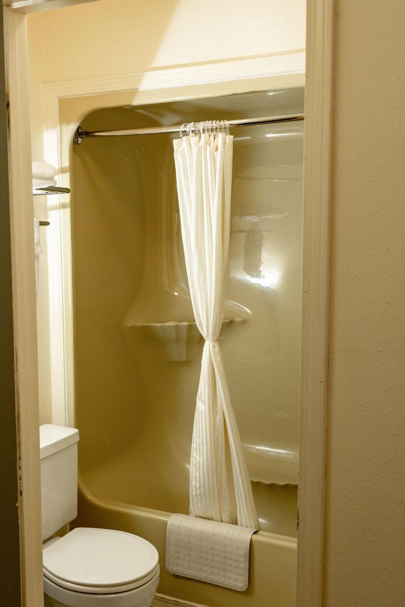 Knights Inn Chanute image