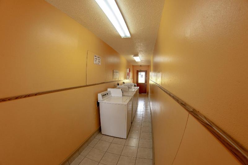Knights Inn Chanute image