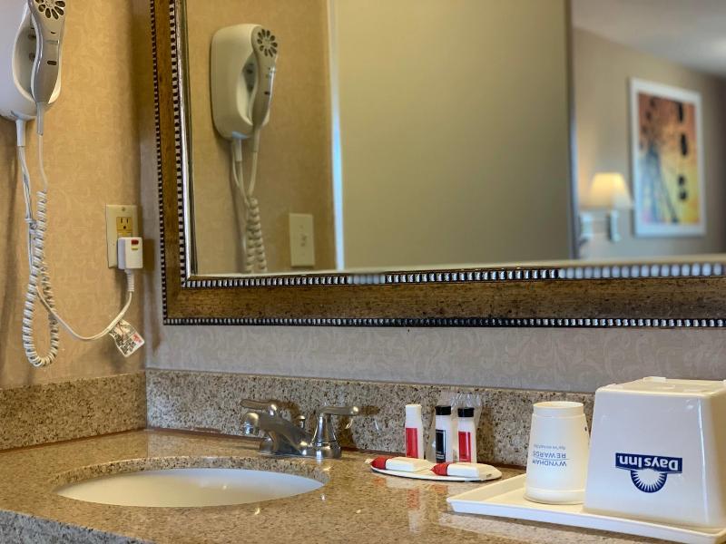 Days Inn by Wyndham Alhambra CA image
