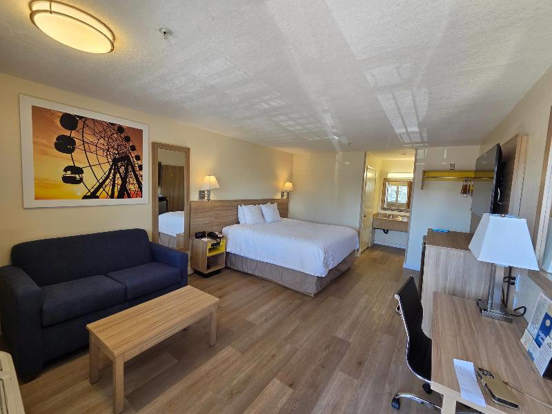 Days Inn by Wyndham Alhambra CA image