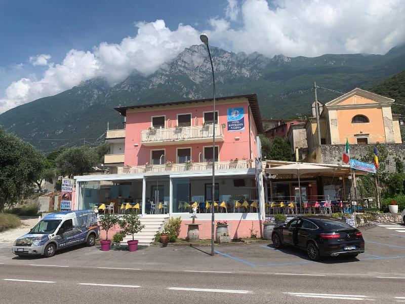 Hotel Vela Azzurra image
